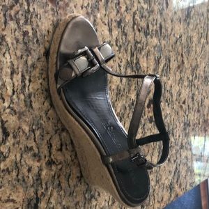 Burberry size 8 wedges signature Burberry plaid